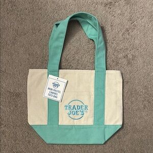 Trader Joe’s Canvas Tote Bag - Pastel Green